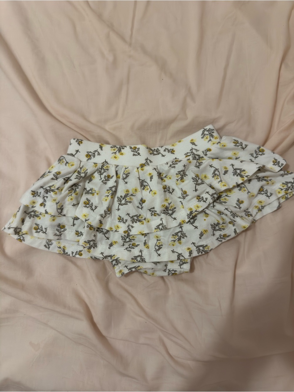 kate quinn White Floral Ruffle Skort with Yellow Blossoms
